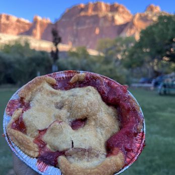 Fruita Campground - Go to Gifford house for bfast pie. Strawberry rhubarb - Campgrounds Near Me - Teasdale, Utah Fruita Campground - Go to Gifford house for bfast pie. Strawberry rhubarb - Campgrounds Near Me - Teasdale, Utah