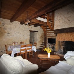 Les Gites de Carvès - intérieur gite "cantou"