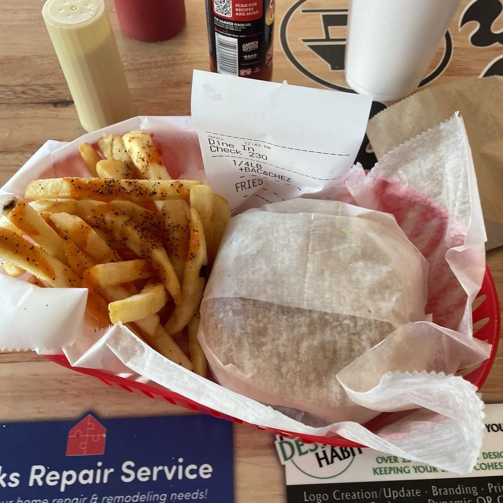 bacon cheeseburger with fries was delicious and under 10 dollars bacon cheeseburger with fries was delicious and under 10 dollars