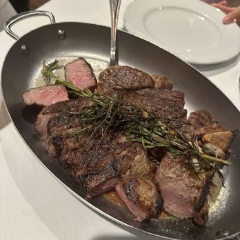 Abe & Louie's - Porterhouse - Steakhouses Near Me - Boston, Massachusetts Abe & Louie's - Porterhouse - Steakhouses Near Me - Boston, Massachusetts
