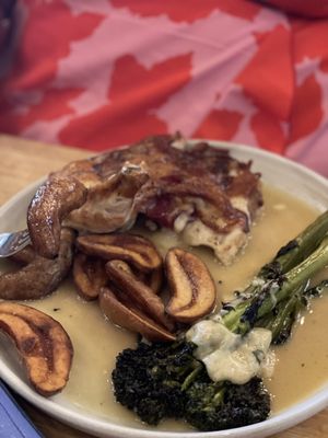 9th Street Bistro by null