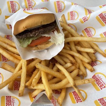 California Burgerz - a basket of french fries - Burgers Near Me - Warren, Michigan California Burgerz - a basket of french fries - Burgers Near Me - Warren, Michigan