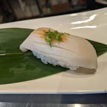 Bambu Kitchen & Sushi Restaurant - Escolar - Vietnamese Near Me - Oakdale, Minnesota