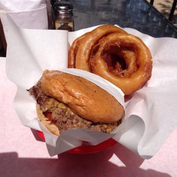Hunky's - Bison burger and onion rings - Burgers Near Me - Dallas, Texas Hunky's - Bison burger and onion rings - Burgers Near Me - Dallas, Texas