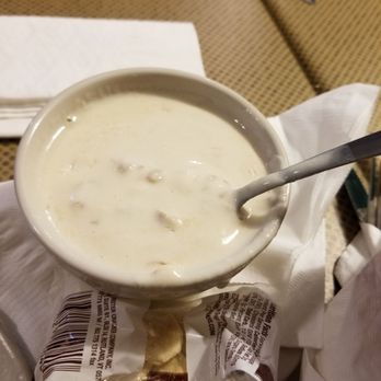 Hungry Pelican - NE clam chowder: decent. - Seafood Near Me - Louisville, Kentucky Hungry Pelican - NE clam chowder: decent. - Seafood Near Me - Louisville, Kentucky