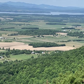 Snake Mountain - Hiking Near Me - Addison, Vermont Snake Mountain - Hiking Near Me - Addison, Vermont