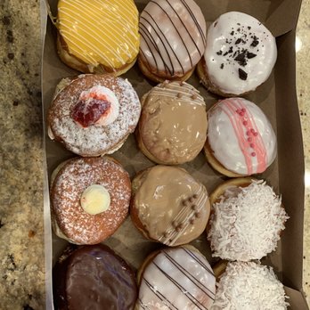 Deerfields Bakery - Variety of paczki - Bakeries Near Me - Deerfield, Illinois