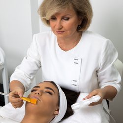 Beautiful Faces by Anna - Anna's Upscale Medical Grade Facial