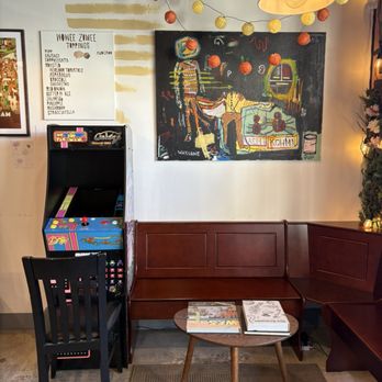 Wowee Zowee - Pizza Near Me - Tustin, California