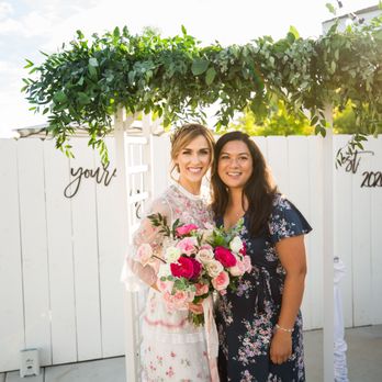 Modern Bouquet - Ceremony Greenery - Floral Designers Near Me Modern Bouquet - Ceremony Greenery - Floral Designers Near Me