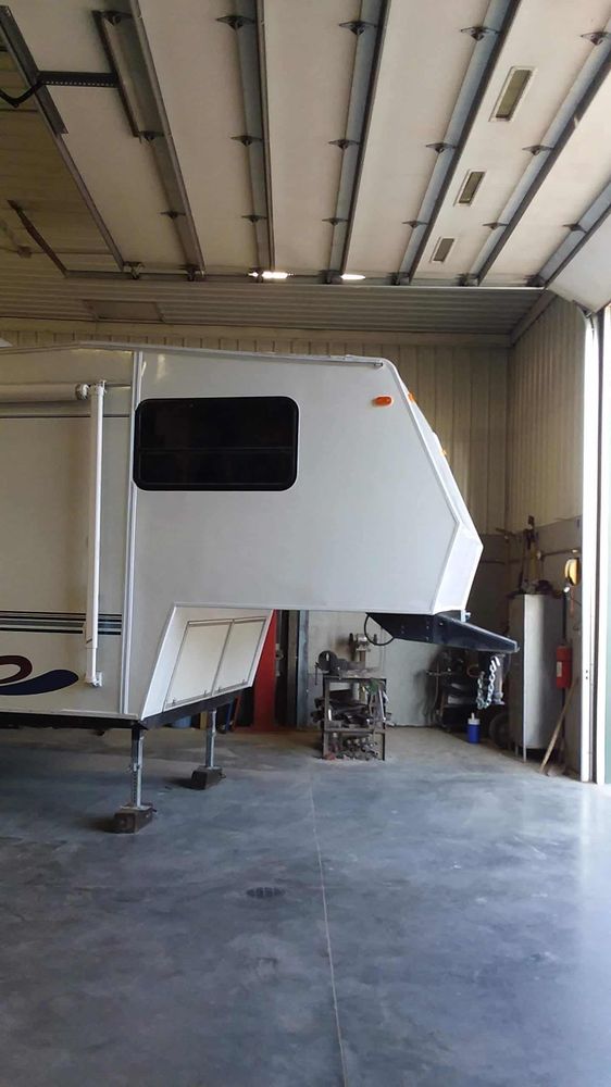 Slide of Bob's Mobile RV Service