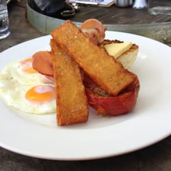 Bitter Suite - Eggs, Tomatos and Turkish, added bacon and two hash browns