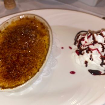 Vincent’s Italian Restaurant - Creme burle - Italian Near Me - Freehold, New Jersey