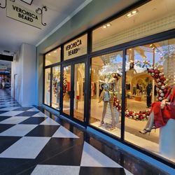 The Royal Poinciana Plaza