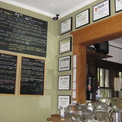 The order window with one of the various menus, and awards they have.