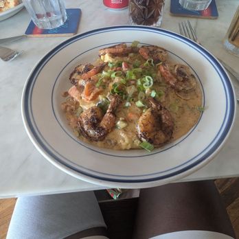 Millies Kitchen & Cocktails - Shrimp and grits - Seafood Near Me - Houston, Texas Millies Kitchen & Cocktails - Shrimp and grits - Seafood Near Me - Houston, Texas