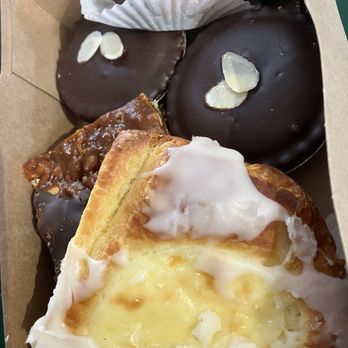 The Danish Bakery - Treats to go - Bakeries Near Me - Leavenworth, Washington The Danish Bakery - Treats to go - Bakeries Near Me - Leavenworth, Washington