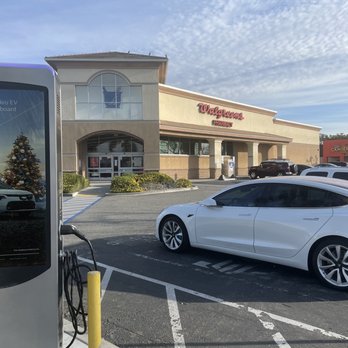 Walgreens - Free Volta EV Charger - Cosmetics & Beauty Supply Near Me - Santa Ana, California