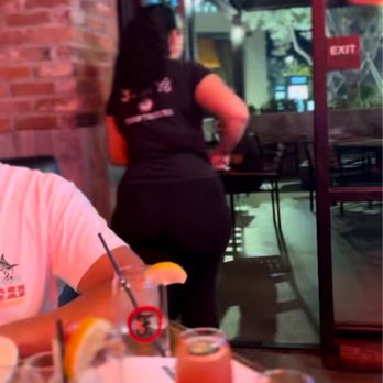 Finneys Crafthouse - Porter Ranch - Our awful waitress. - New American Near Me - Porter Ranch, California Finneys Crafthouse - Porter Ranch - Our awful waitress. - New American Near Me - Porter Ranch, California