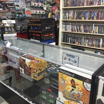 Gamer World - Selection of n64s here! Also Super Nintendo! They also have the retron system series here! - Electronics Near Me - Stockton, California