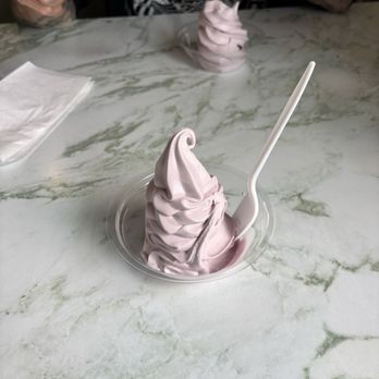 B & G Dairy Bar - blueberry ice cream - Ice Cream & Frozen Yogurt Near Me - Sunman, Indiana