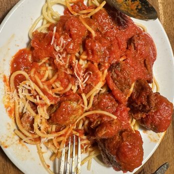 Primo's Restaurant, Bar & Catering - Spaghetti Sampler Cl - Italian Near Me - Yukon, Oklahoma Primo's Restaurant, Bar & Catering - Spaghetti Sampler Cl - Italian Near Me - Yukon, Oklahoma