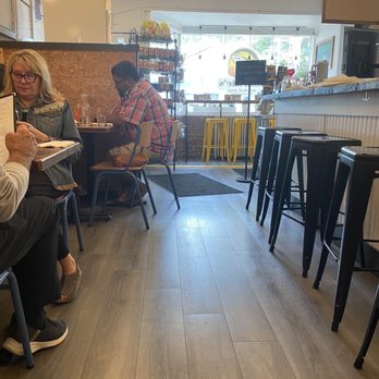 Sharkie's - Dining area - Italian Near Me - Woodstock, New York