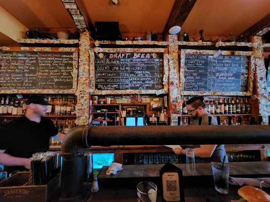 Lilly's Craft and Kitchen by null