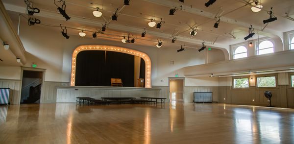 Washington Hall by null