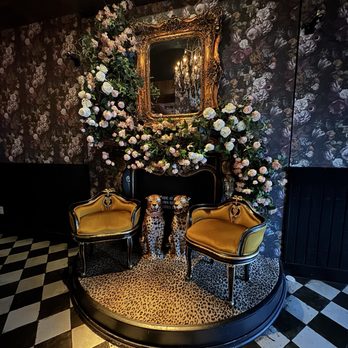 Voodoo Bayou - Speakeasy chairs - Cocktail Bars Near Me - Orlando, Florida