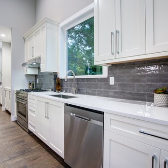 Nate Construction - Seattle Kitchen Remodel & Install: Modern kitchens with professional backsplash, cabinets, lighting installations in Snohomish, WA - General Contractors Near Me - Snohomish, Washington