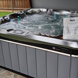 Relax & Retreat Hot Tubs