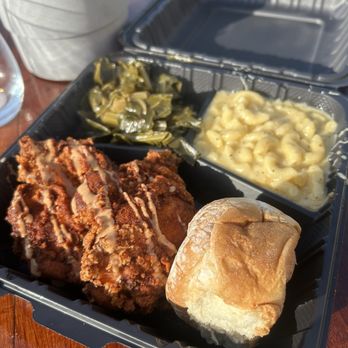 Knee Babyz Eatery - Nashville hot chicken plate - Caterers Near Me Knee Babyz Eatery - Nashville hot chicken plate - Caterers Near Me