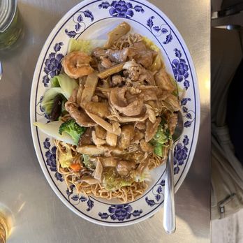 Vien Huong Restaurant - Chew Chou chow mein. Very good - Chinese Near Me - Oakland, California Vien Huong Restaurant - Chew Chou chow mein. Very good - Chinese Near Me - Oakland, California