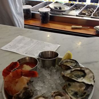 Neptune Oyster - Seafood Near Me - Boston, Massachusetts
