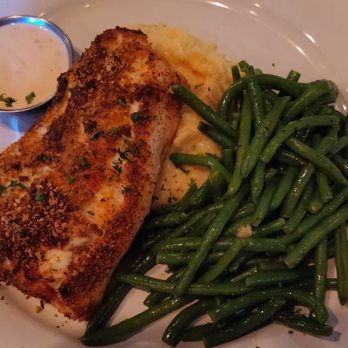 Table 9 - Crab stuffed mahi, mashed potatoes and green beans - Seafood Near Me - Atlantic Beach, North Carolina