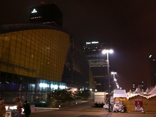 La Défense by null