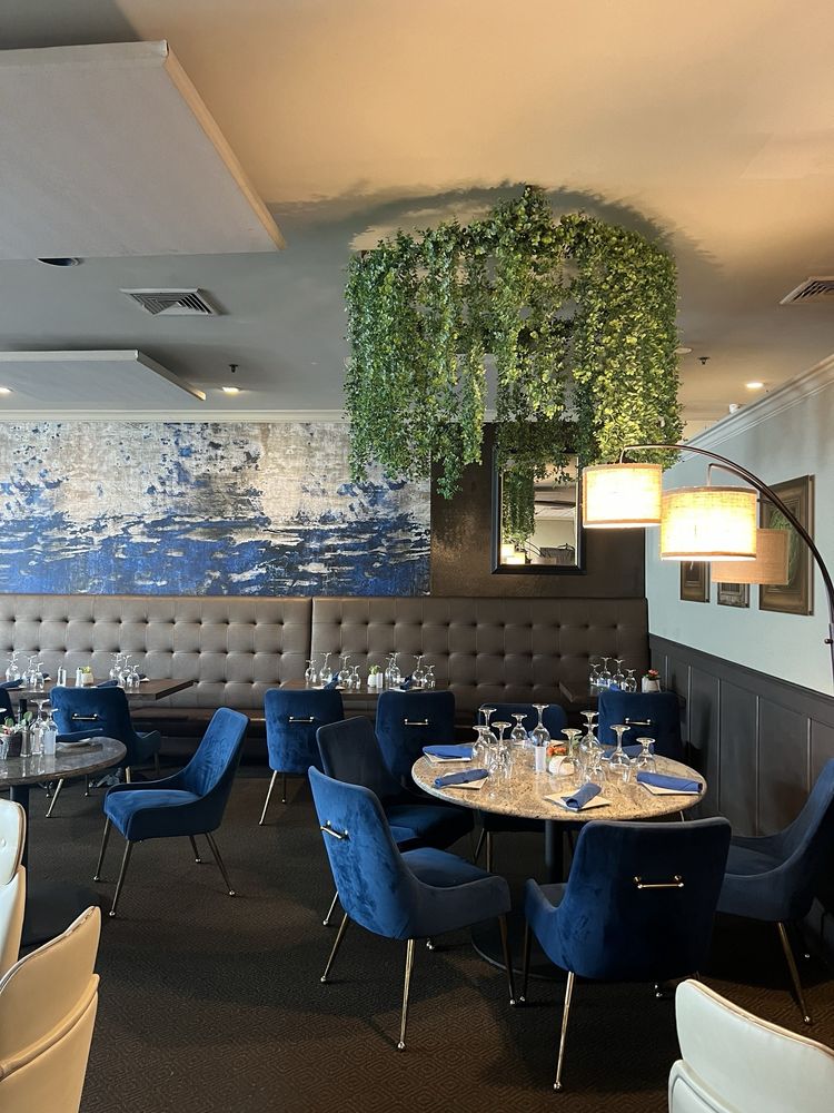 The Peach Pit Café