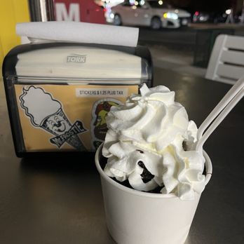 Mr Frostie - hot fudge cake sundae (swapped out nuts for oreo crumbs) - Ice Cream & Frozen Yogurt Near Me - San Diego, California Mr Frostie - hot fudge cake sundae (swapped out nuts for oreo crumbs) - Ice Cream & Frozen Yogurt Near Me - San Diego, California