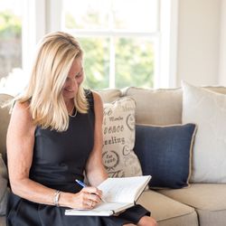 Liz Bone - Macdonald & Wood Sotheby's International Realty