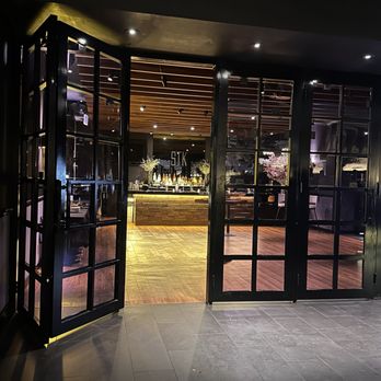 STK Steakhouse - Steakhouses Near Me - Chicago, Illinois