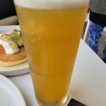 Flipper's - Passion fruit green tea - Pancakes Near Me - West Hollywood, California Flipper's - Passion fruit green tea - Pancakes Near Me - West Hollywood, California