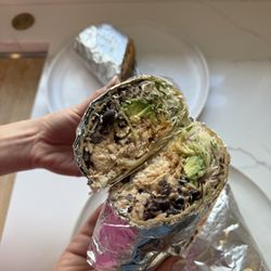 Locales Tacos y Tequila - Fish burrito
