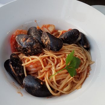 Il Mercato - Linguine Frutti di Mare - $18 - Mussels, Scallops, Jumbo Shrimp, Clams, tomato, garlic, fresh herbs, chilies, White wine - Italian Near Me - Halifax, Nova Scotia Il Mercato - Linguine Frutti di Mare - $18 - Mussels, Scallops, Jumbo Shrimp, Clams, tomato, garlic, fresh herbs, chilies, White wine - Italian Near Me - Halifax, Nova Scotia