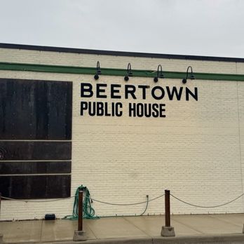 Beertown - Beer Bar Near Me - Barrie, Ontario