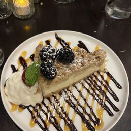 Apple Crumble Cheesecake