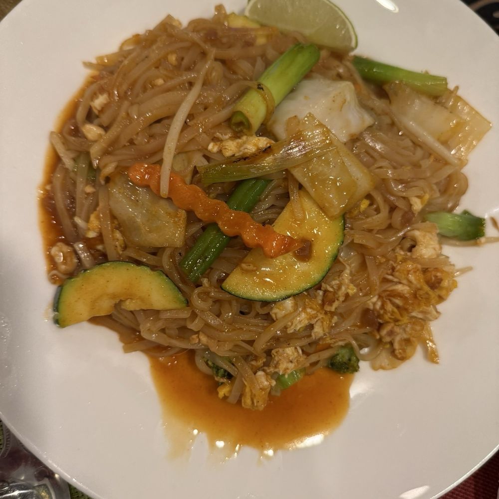 Eagle Thai Cuisine Mclean - Pad Thai - Thai Near Me - Yonkers, New York Eagle Thai Cuisine Mclean - Pad Thai - Thai Near Me - Yonkers, New York