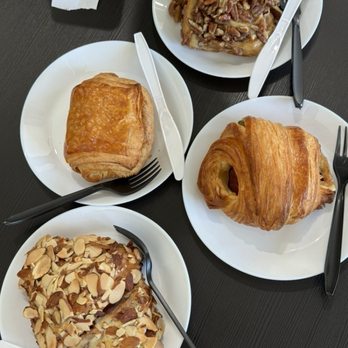 Belle Bakery Cafe - Pecan Sticky Bun, Ham, Cheese & Jalapeño Croissant, Almond Croissant, and Pain au Chocolat - Cafes Near Me - Studio City, California