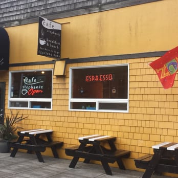 Cafe Stephanie - Front entrance view - Sandwiches Near Me - Newport, Oregon