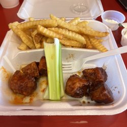 Wings 101 Peachtree Parkway - 10 piece wing combo